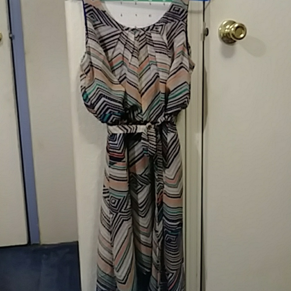 Pattern dress - Picture 2 of 2